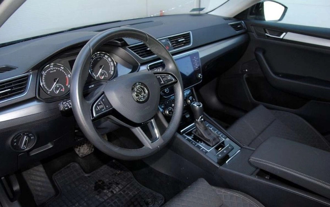 Skoda Superb cena 89900 przebieg: 182500, rok produkcji 2019 z Morąg małe 154
